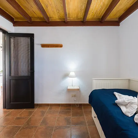 Daire Private Solarium Views - Jacuzzi *