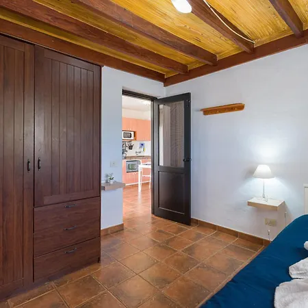 Daire Private Solarium Views - Jacuzzi *