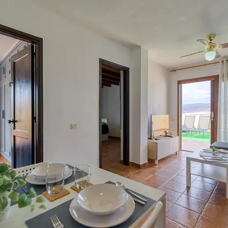 Daire Private Solarium Views - Jacuzzi